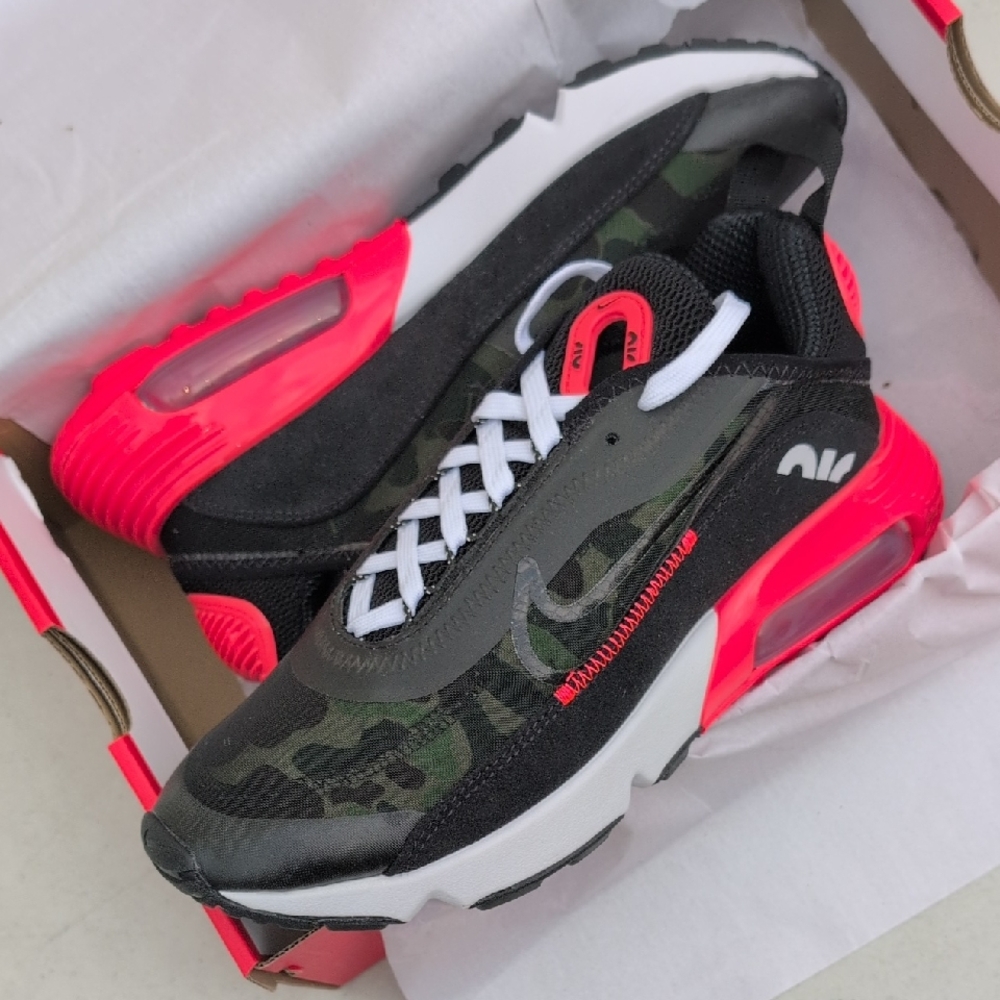 Nike Air Max 2090 - Reverse Duck Camo - Men's Size 7 ( CU9174-600 )